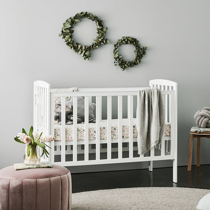 Bristol Cot  Birth To Beyond Baby Cot 2 Modes Cot And Sofa Bed - White
